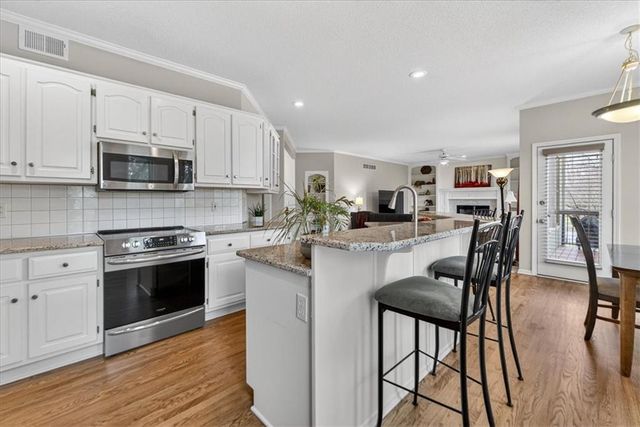 14301 Barton Street, Overland Park, KS 66221