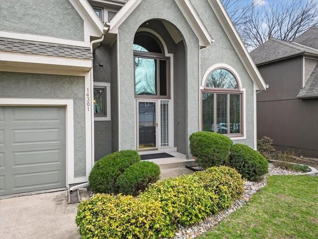 14301 Barton Street, Overland Park, KS 66221