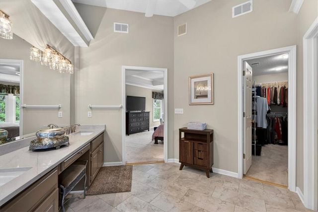 14301 Barton Street, Overland Park, KS 66221