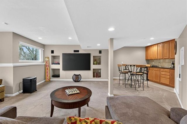 14301 Barton Street, Overland Park, KS 66221