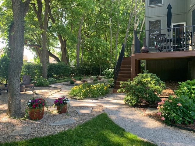 14301 Barton Street, Overland Park, KS 66221