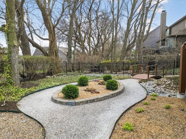 14301 Barton Street, Overland Park, KS 66221