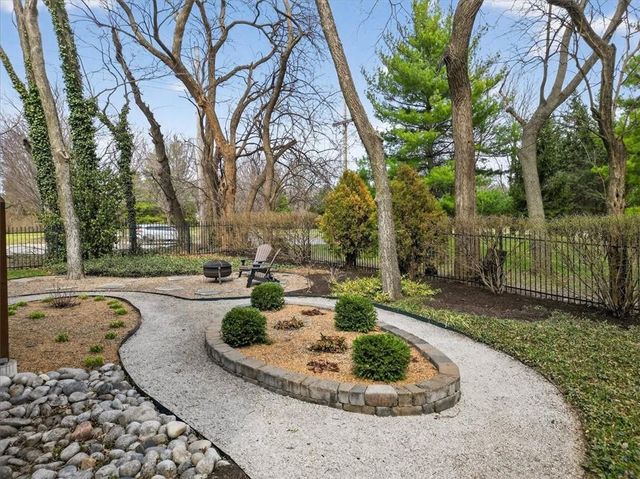 14301 Barton Street, Overland Park, KS 66221