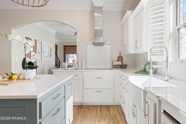 205 W Vallauris Drive, Lafayette, LA 70507