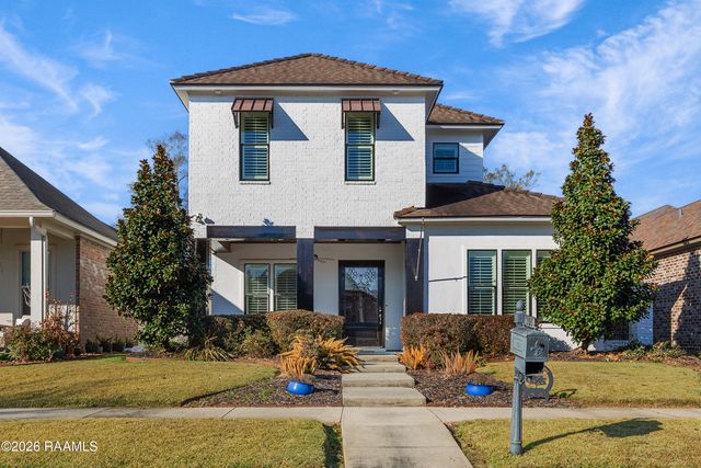 205 W Vallauris Drive, Lafayette, LA 70507