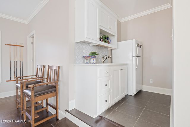 205 W Vallauris Drive, Lafayette, LA 70507