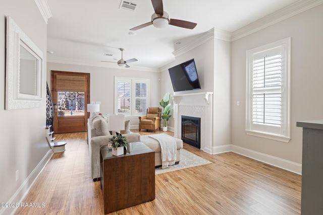 205 W Vallauris Drive, Lafayette, LA 70507