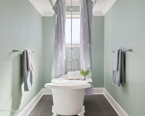 205 W Vallauris Drive, Lafayette, LA 70507