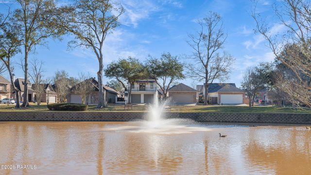 205 W Vallauris Drive, Lafayette, LA 70507