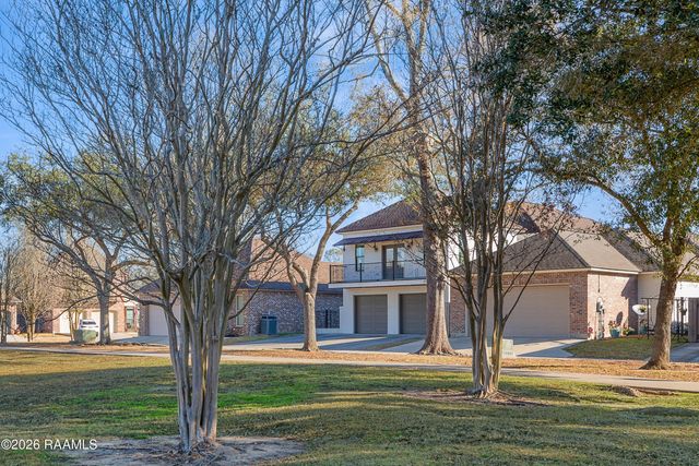 205 W Vallauris Drive, Lafayette, LA 70507