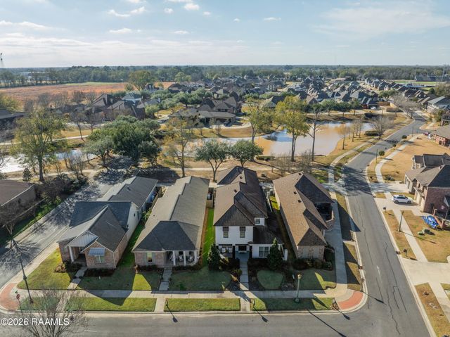 205 W Vallauris Drive, Lafayette, LA 70507