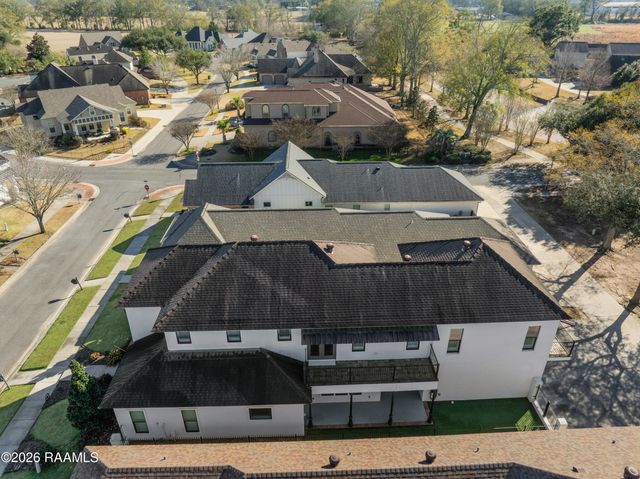 205 W Vallauris Drive, Lafayette, LA 70507