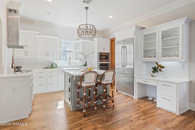 205 W Vallauris Drive, Lafayette, LA 70507