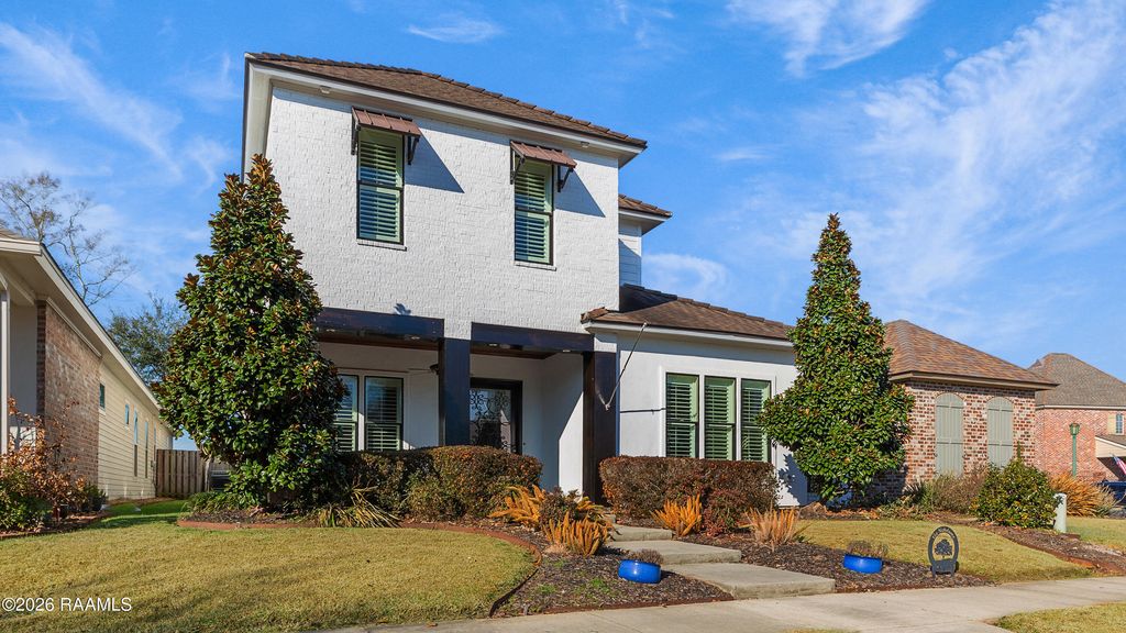 205 W Vallauris Drive, Lafayette, LA 70507