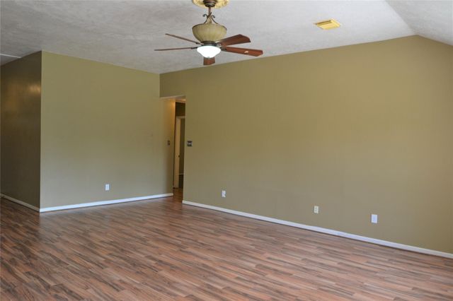 2818 Russett Place, Pearland, TX 77584