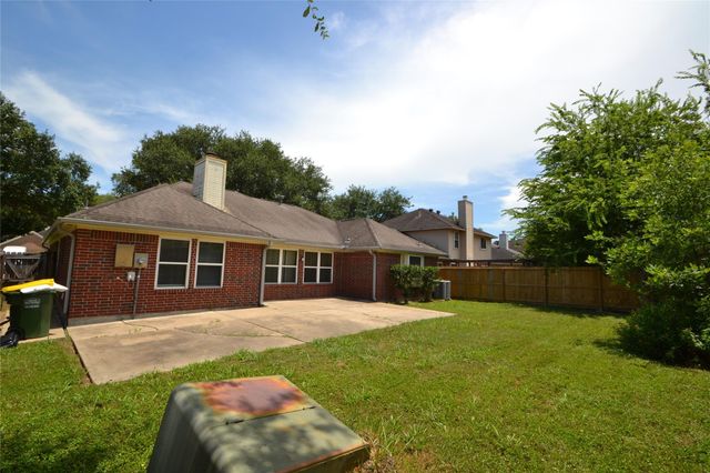 2818 Russett Place, Pearland, TX 77584
