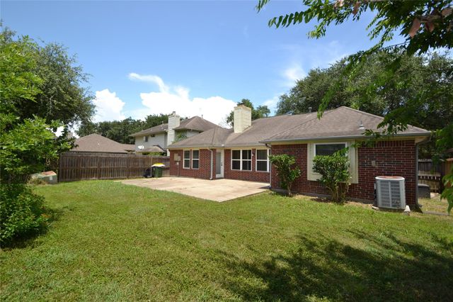 2818 Russett Place, Pearland, TX 77584