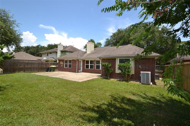2818 Russett Place, Pearland, TX 77584