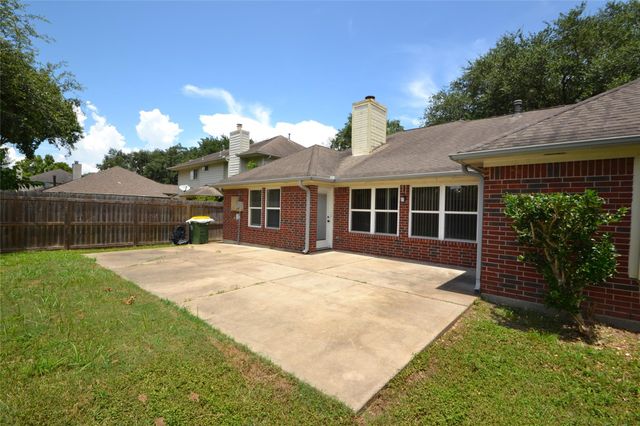 2818 Russett Place, Pearland, TX 77584