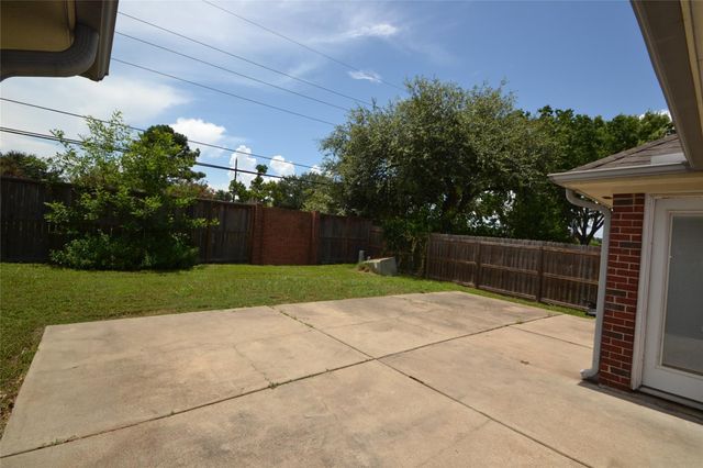 2818 Russett Place, Pearland, TX 77584