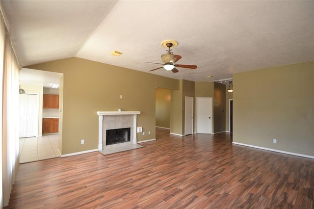 2818 Russett Place, Pearland, TX 77584