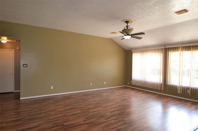 2818 Russett Place, Pearland, TX 77584
