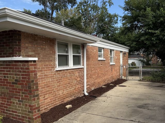 14621 Kenwood Avenue, Dolton, IL 60419