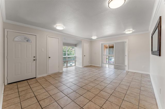 12633 Memorial Drive 50, Houston, TX 77024