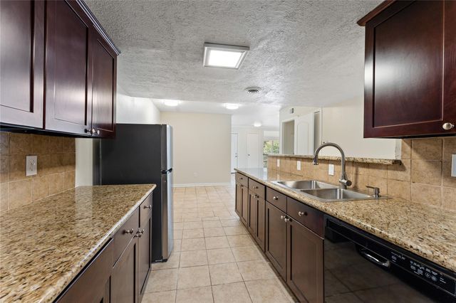 12633 Memorial Drive 50, Houston, TX 77024