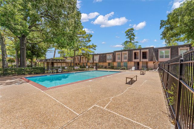 12633 Memorial Drive 50, Houston, TX 77024