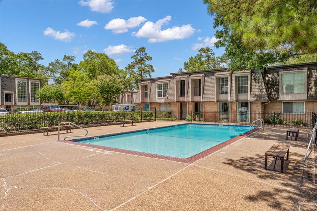 12633 Memorial Drive 50, Houston, TX 77024