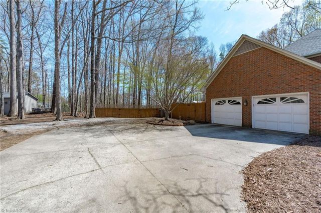 303 Holyoke Road, Greensboro, NC 27406