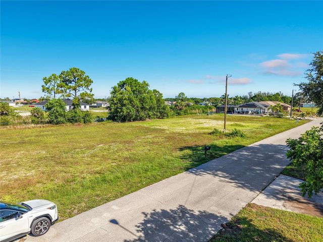 2830 NE 6TH AVENUE, Cape Coral, FL 33909