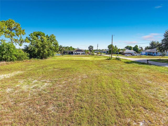 2830 NE 6TH AVENUE, Cape Coral, FL 33909