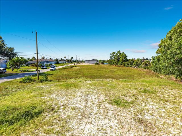 2830 NE 6TH AVENUE, Cape Coral, FL 33909