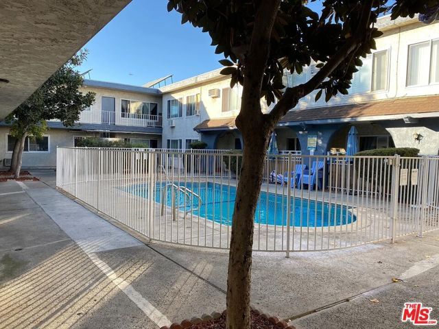 16141 Vanowen Street 3, Los Angeles, CA 91406