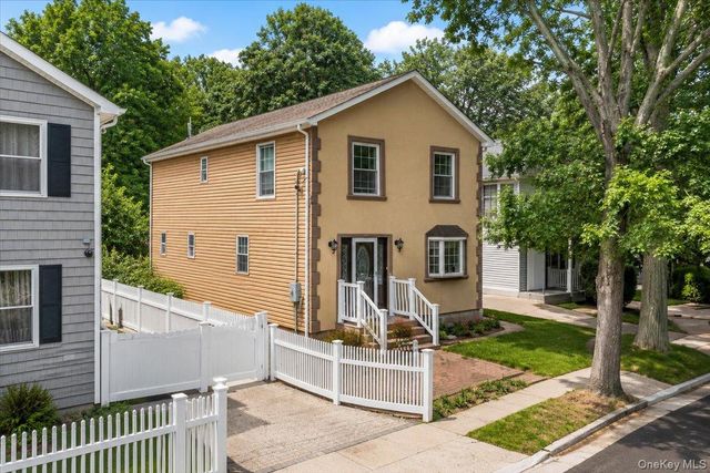 571 Park Avenue, West Hempstead, NY 11552