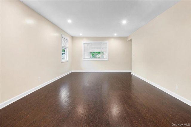 571 Park Avenue, West Hempstead, NY 11552