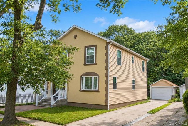 571 Park Avenue, West Hempstead, NY 11552