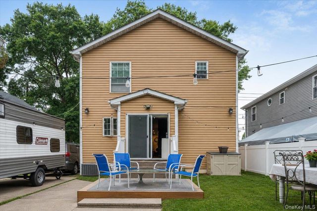 571 Park Avenue, West Hempstead, NY 11552