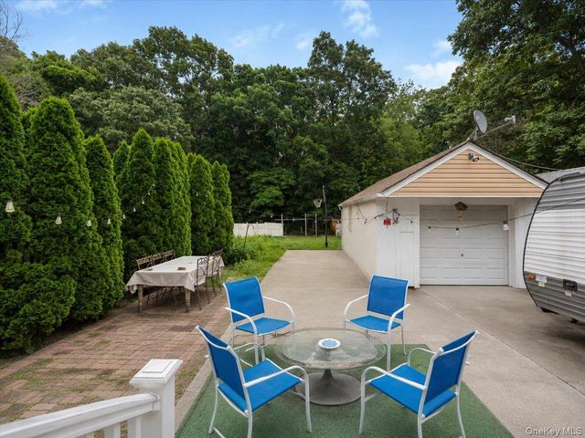 571 Park Avenue, West Hempstead, NY 11552