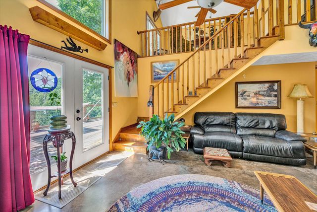 517 Elmer LN, Rocky Mount, VA 24151