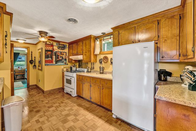 517 Elmer LN, Rocky Mount, VA 24151