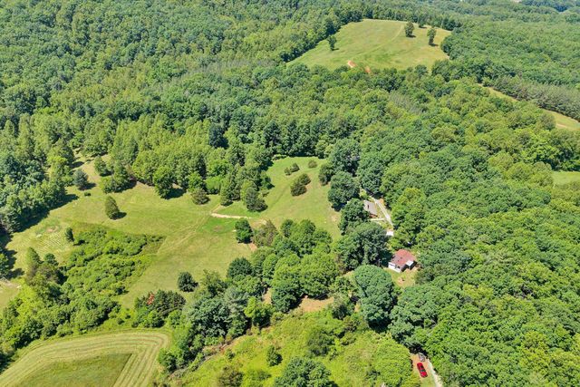 517 Elmer LN, Rocky Mount, VA 24151