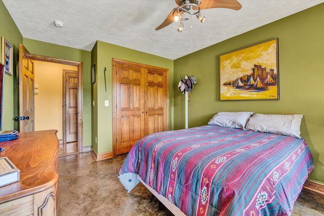 517 Elmer LN, Rocky Mount, VA 24151