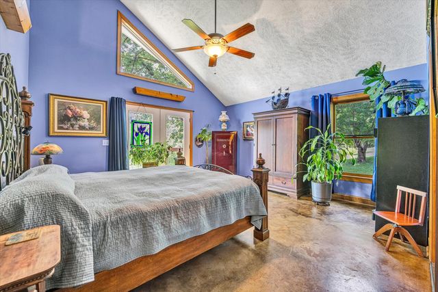 517 Elmer LN, Rocky Mount, VA 24151