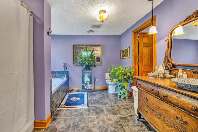 517 Elmer LN, Rocky Mount, VA 24151
