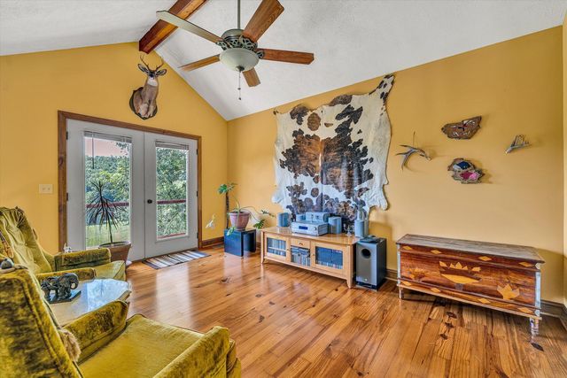 517 Elmer LN, Rocky Mount, VA 24151