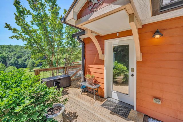 517 Elmer LN, Rocky Mount, VA 24151