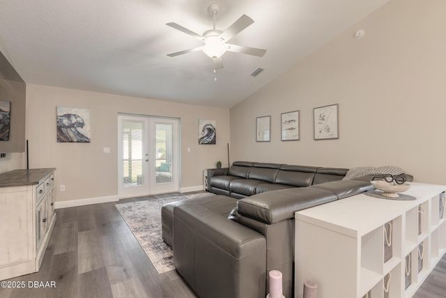 4050 Golden Shores Boulevard, Mims, FL 32754